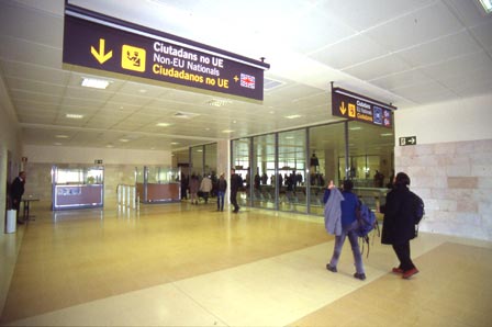 Girona Aiport Arrivals