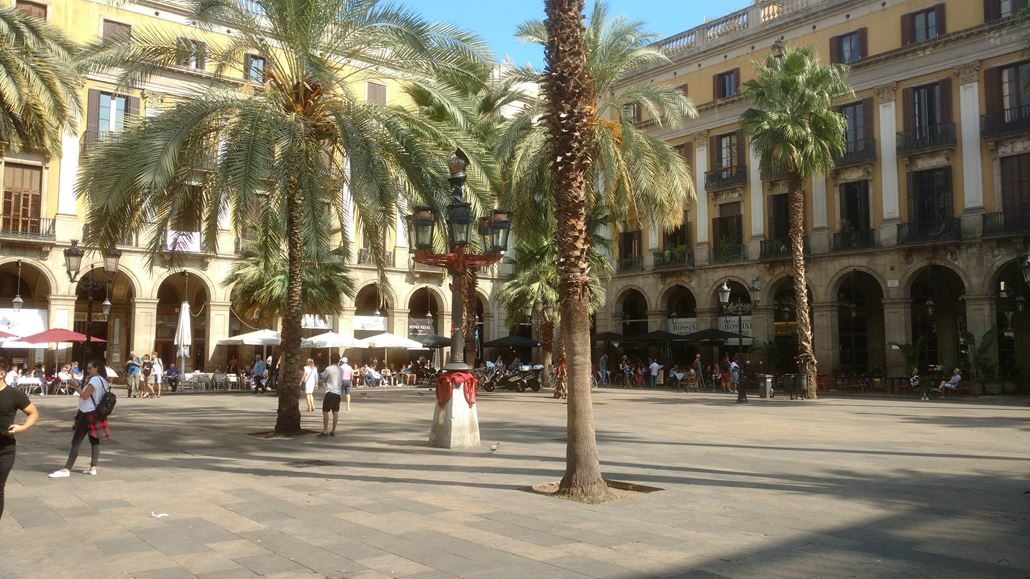 Placa Reial Barcelona Placa Reial Barcelona
