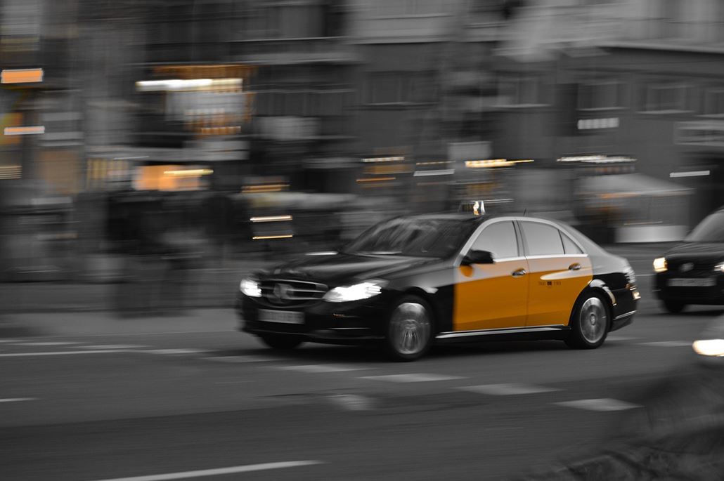 barcelona-taxi-schwarz-gelb