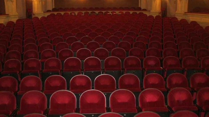 rote Theatersitze rote Theatersitze