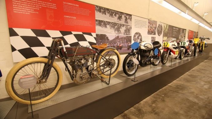 Museu de la Moto Barcelona - Motorrad Museum Museu de la Moto Barcelona - Motorrad Museum