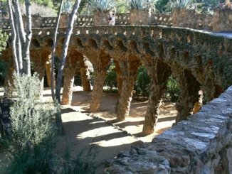 Park Güell Barcelona Steinere Brücke