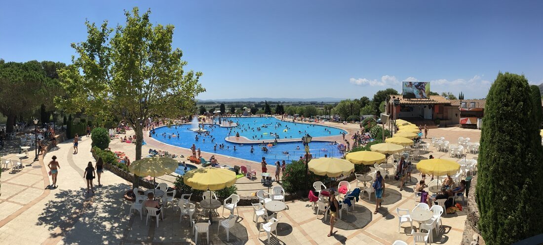 Camping-Castell-Montgri-Pool