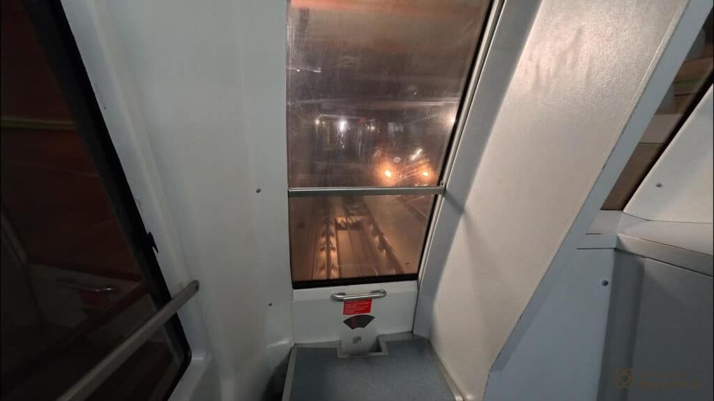 Gegenverkehr im Tunnel