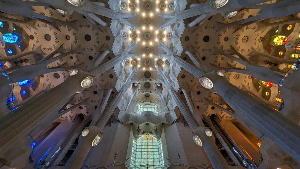 Decke der Sagrada Familia