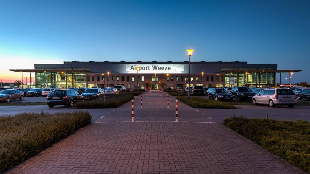Flughafen Weeze Düsseldorf Terminal